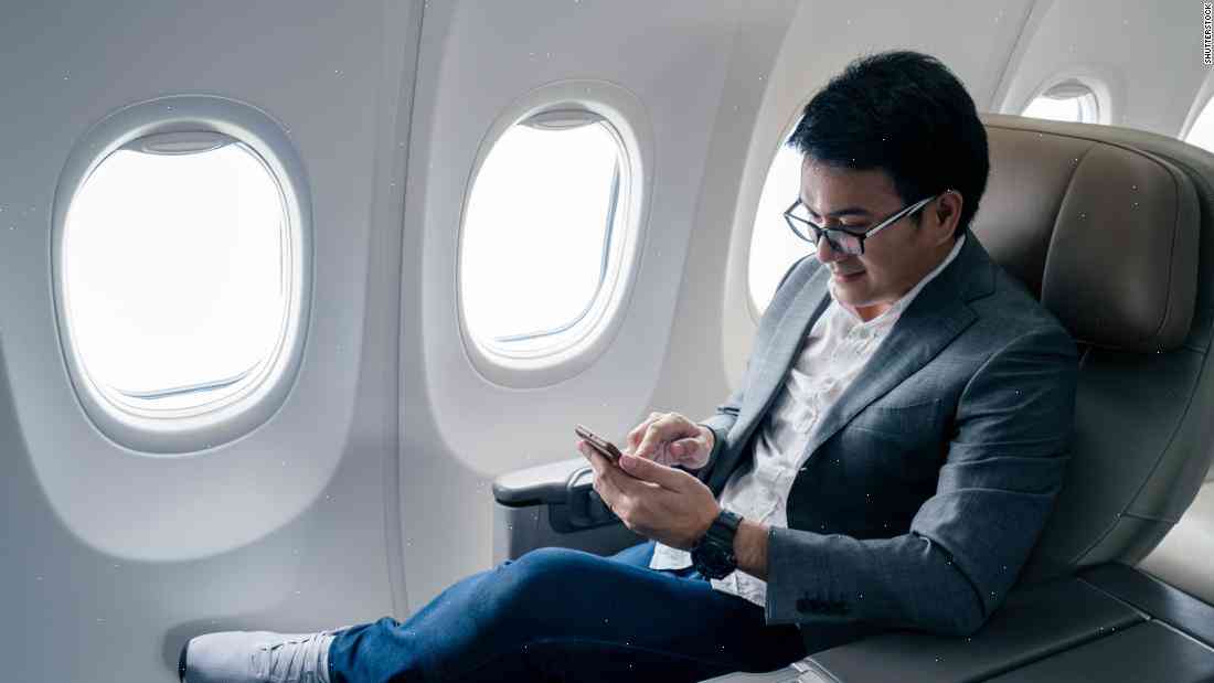 Is it the FCC’s job to enforce the ban on mobile phone calls on airplanes?
